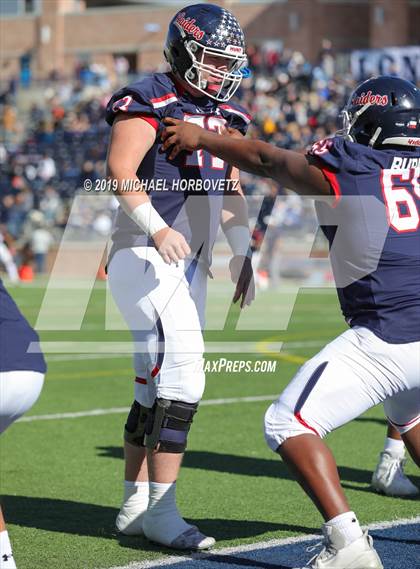 Thumbnail 3 in Lone Star vs. Ryan (UIL 5A Semifinal) photogallery.