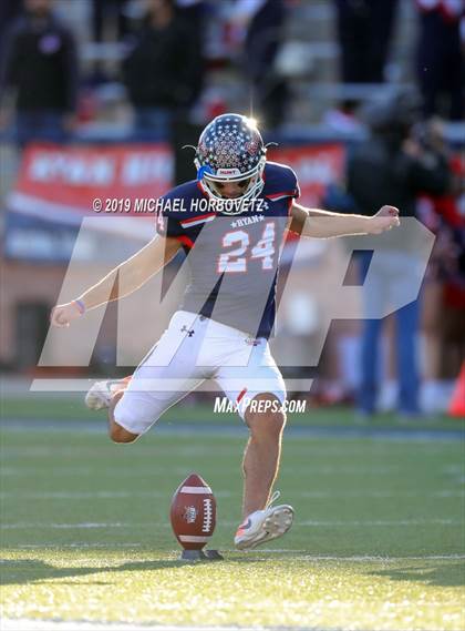 Thumbnail 2 in Lone Star vs. Ryan (UIL 5A Semifinal) photogallery.