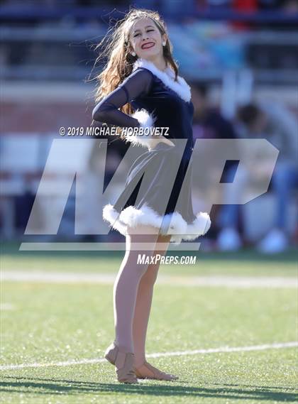 Thumbnail 2 in Lone Star vs. Ryan (UIL 5A Semifinal) photogallery.
