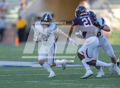 Thumbnail 2 in Lone Star vs. Ryan (UIL 5A Semifinal) photogallery.