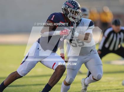 Thumbnail 3 in Lone Star vs. Ryan (UIL 5A Semifinal) photogallery.