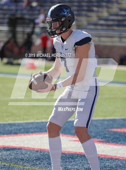 Thumbnail 3 in Lone Star vs. Ryan (UIL 5A Semifinal) photogallery.