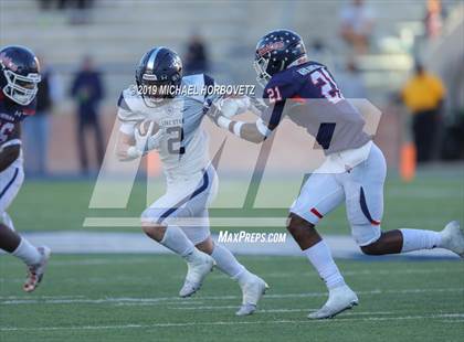 Thumbnail 2 in Lone Star vs. Ryan (UIL 5A Semifinal) photogallery.