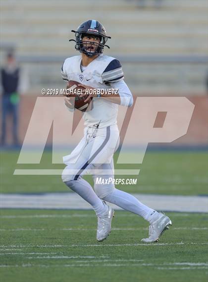 Thumbnail 2 in Lone Star vs. Ryan (UIL 5A Semifinal) photogallery.