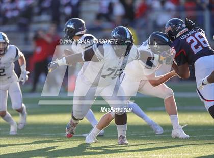 Thumbnail 3 in Lone Star vs. Ryan (UIL 5A Semifinal) photogallery.