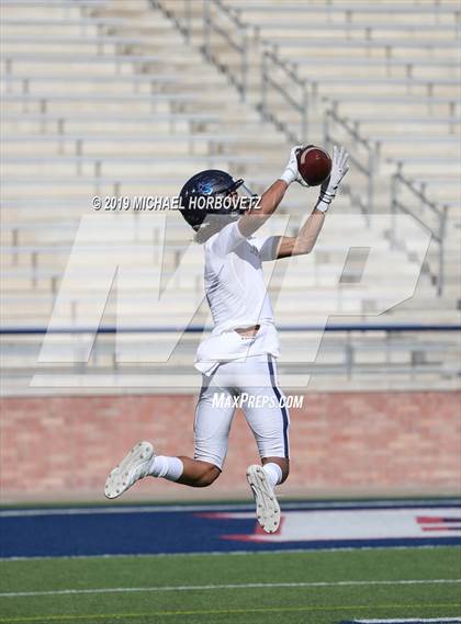 Thumbnail 1 in Lone Star vs. Ryan (UIL 5A Semifinal) photogallery.
