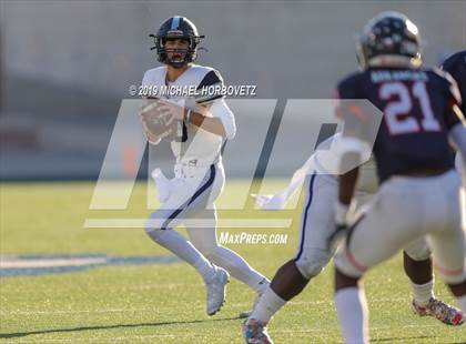 Thumbnail 2 in Lone Star vs. Ryan (UIL 5A Semifinal) photogallery.