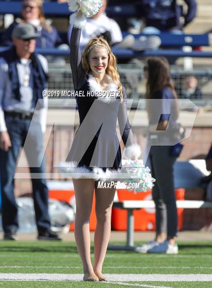 Thumbnail 2 in Lone Star vs. Ryan (UIL 5A Semifinal) photogallery.