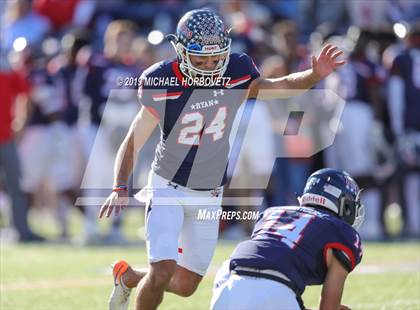 Thumbnail 2 in Lone Star vs. Ryan (UIL 5A Semifinal) photogallery.