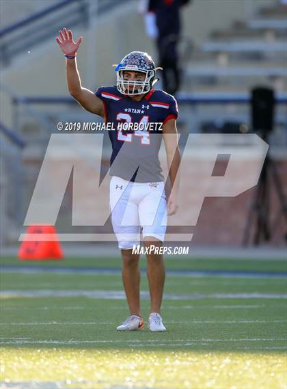 Thumbnail 3 in Lone Star vs. Ryan (UIL 5A Semifinal) photogallery.