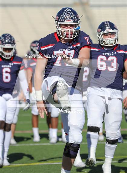 Thumbnail 3 in Lone Star vs. Ryan (UIL 5A Semifinal) photogallery.