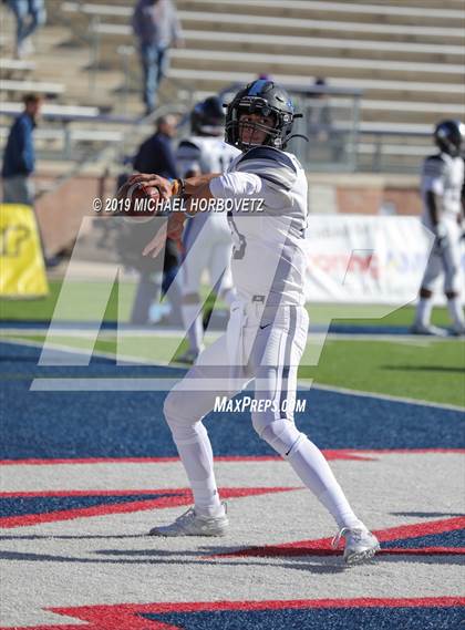 Thumbnail 1 in Lone Star vs. Ryan (UIL 5A Semifinal) photogallery.