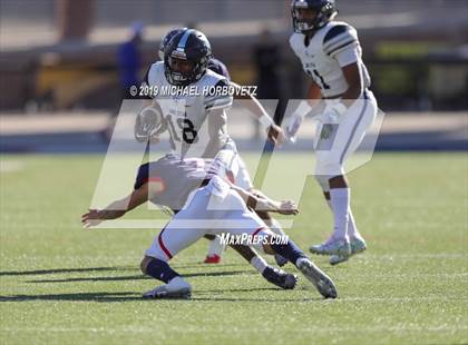 Thumbnail 3 in Lone Star vs. Ryan (UIL 5A Semifinal) photogallery.