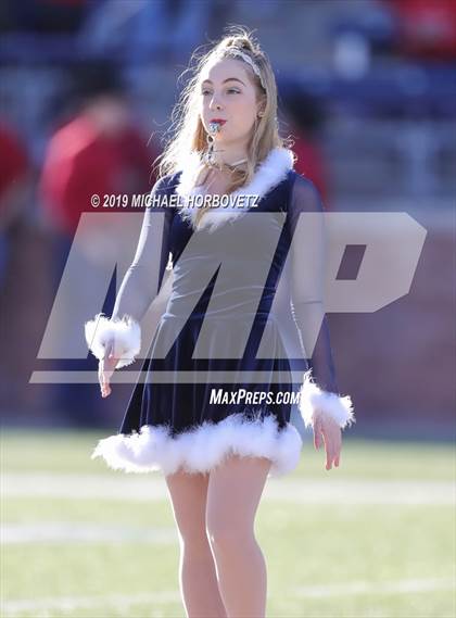 Thumbnail 3 in Lone Star vs. Ryan (UIL 5A Semifinal) photogallery.
