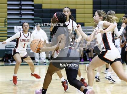 Thumbnail 3 in Clackamas vs Princeton ( Nike TOC) photogallery.