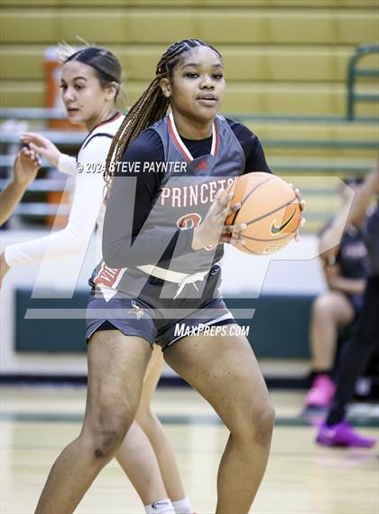 Thumbnail 3 in Clackamas vs Princeton ( Nike TOC) photogallery.