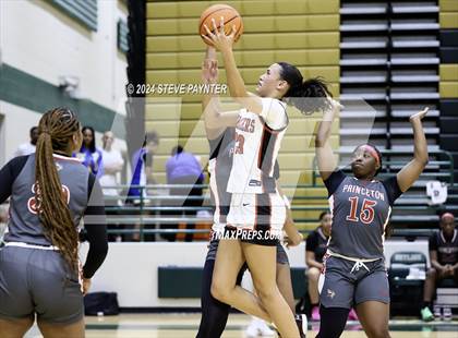 Thumbnail 2 in Clackamas vs Princeton ( Nike TOC) photogallery.