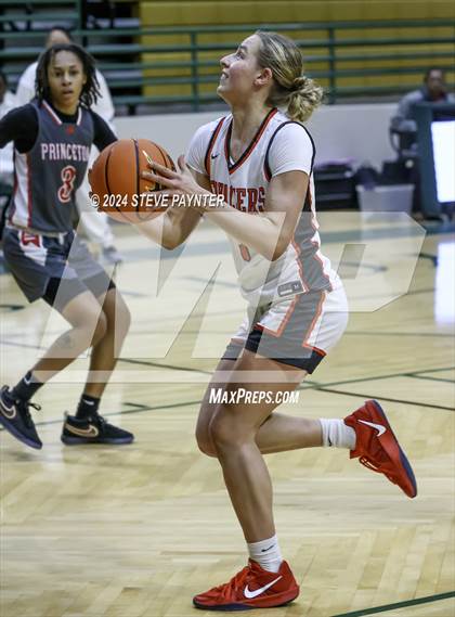 Thumbnail 1 in Clackamas vs Princeton ( Nike TOC) photogallery.