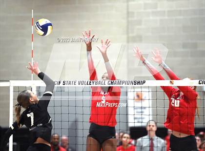 Thumbnail 2 in Archbishop Mitty @ Mater Dei (CIF State Open Division Finals) photogallery.