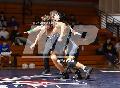 Thumbnail 3 in Tahoma at Kennedy Catholic photogallery.