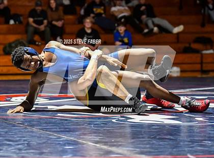 Thumbnail 3 in Tahoma at Kennedy Catholic photogallery.