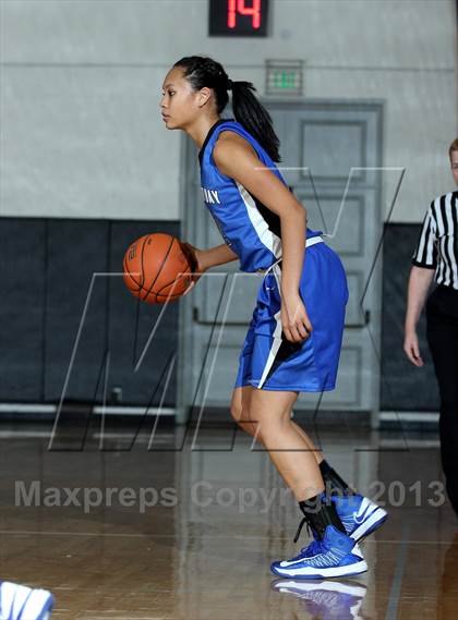 Thumbnail 2 in Mater Dei vs. La Jolla Country Day (Realrun Classic) photogallery.