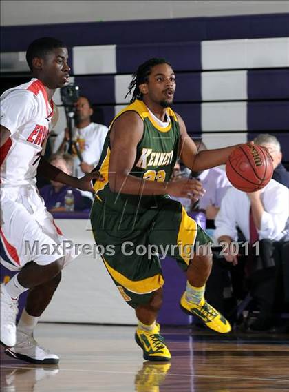 Thumbnail 2 in Kennedy vs. Pleasant Grove (St. Hope Elite Classic) photogallery.