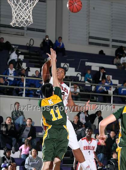 Thumbnail 3 in Kennedy vs. Pleasant Grove (St. Hope Elite Classic) photogallery.