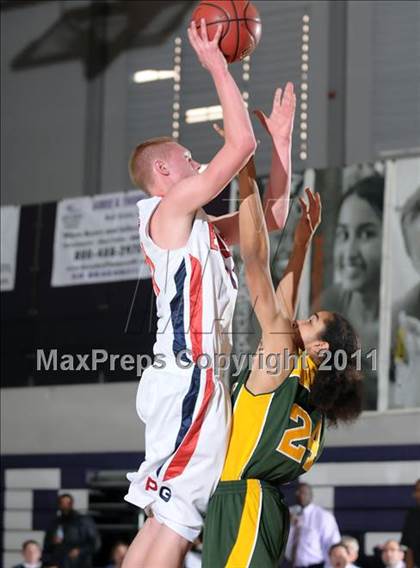 Thumbnail 3 in Kennedy vs. Pleasant Grove (St. Hope Elite Classic) photogallery.