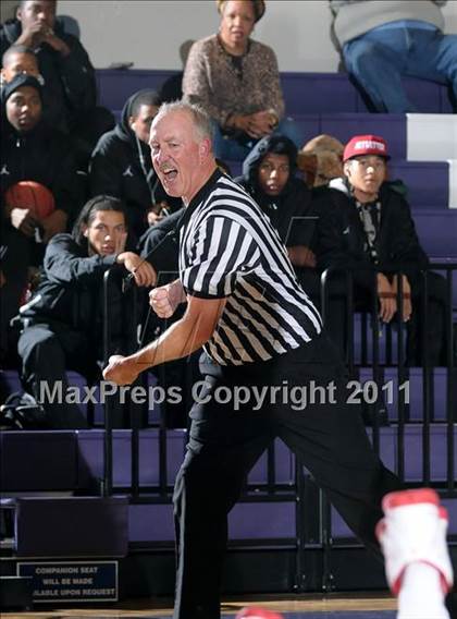 Thumbnail 2 in Kennedy vs. Pleasant Grove (St. Hope Elite Classic) photogallery.