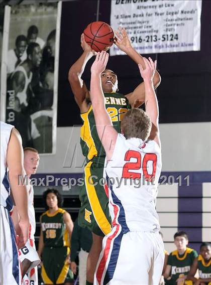 Thumbnail 2 in Kennedy vs. Pleasant Grove (St. Hope Elite Classic) photogallery.