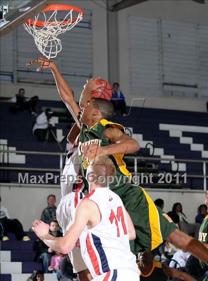 Thumbnail 2 in Kennedy vs. Pleasant Grove (St. Hope Elite Classic) photogallery.