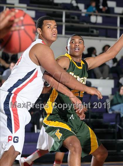 Thumbnail 3 in Kennedy vs. Pleasant Grove (St. Hope Elite Classic) photogallery.