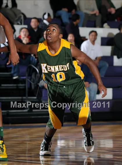 Thumbnail 2 in Kennedy vs. Pleasant Grove (St. Hope Elite Classic) photogallery.