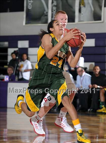 Thumbnail 1 in Kennedy vs. Pleasant Grove (St. Hope Elite Classic) photogallery.