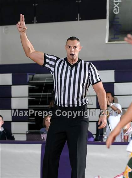 Thumbnail 3 in Kennedy vs. Pleasant Grove (St. Hope Elite Classic) photogallery.