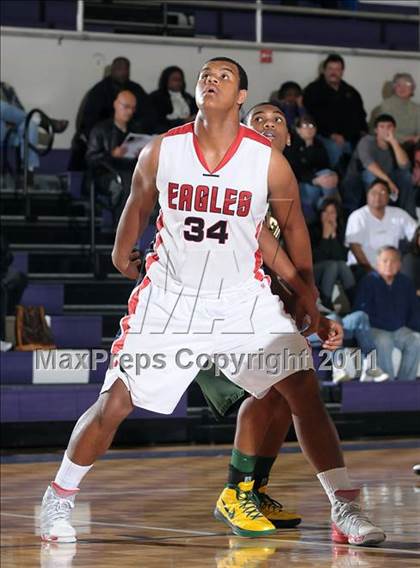 Thumbnail 2 in Kennedy vs. Pleasant Grove (St. Hope Elite Classic) photogallery.
