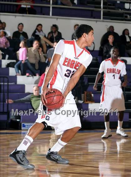 Thumbnail 3 in Kennedy vs. Pleasant Grove (St. Hope Elite Classic) photogallery.