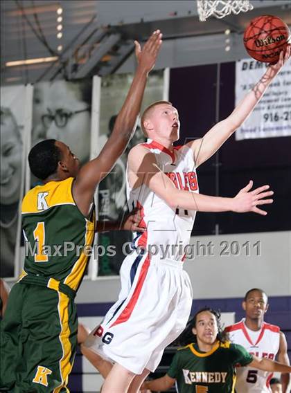 Thumbnail 3 in Kennedy vs. Pleasant Grove (St. Hope Elite Classic) photogallery.