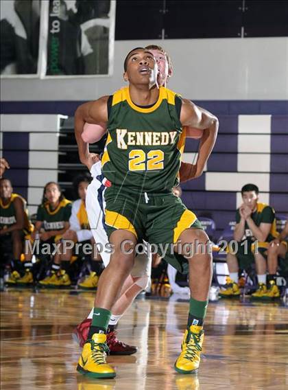 Thumbnail 2 in Kennedy vs. Pleasant Grove (St. Hope Elite Classic) photogallery.