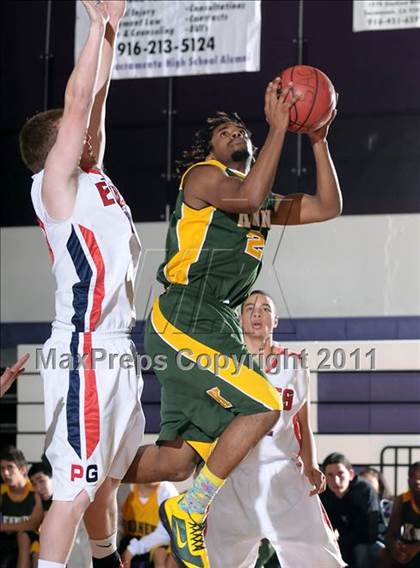 Thumbnail 3 in Kennedy vs. Pleasant Grove (St. Hope Elite Classic) photogallery.