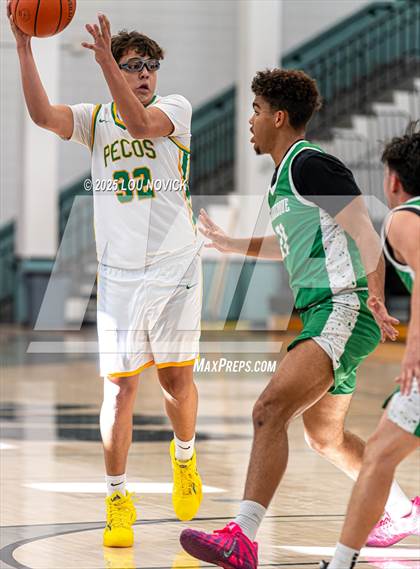 Thumbnail 1 in Albuquerque vs. Pecos (Al Armendariz Tournament) photogallery.