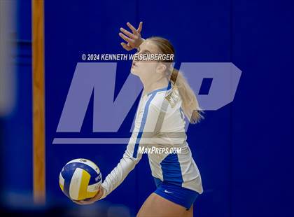 Thumbnail 2 in Lemoore @ Exeter photogallery.