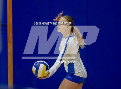 Thumbnail 1 in Lemoore @ Exeter photogallery.