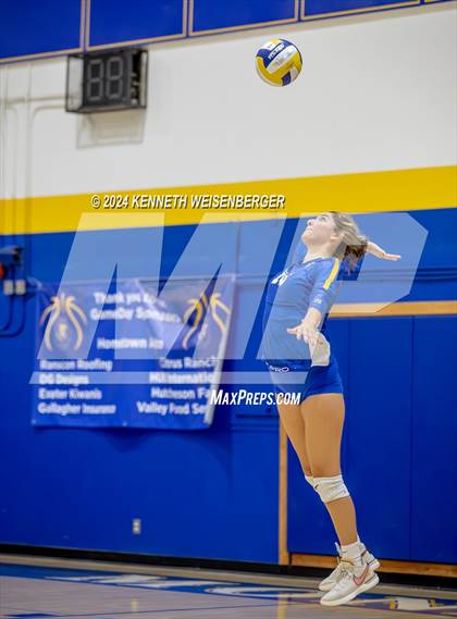 Thumbnail 3 in Lemoore @ Exeter photogallery.