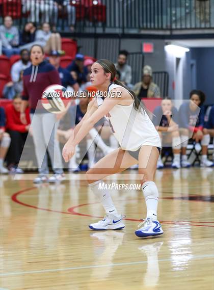 Thumbnail 1 in Allen vs. Byron Nelson (UIL 6A D1 Regional Semi-Final) photogallery.