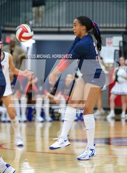 Thumbnail 2 in Allen vs. Byron Nelson (UIL 6A D1 Regional Semi-Final) photogallery.