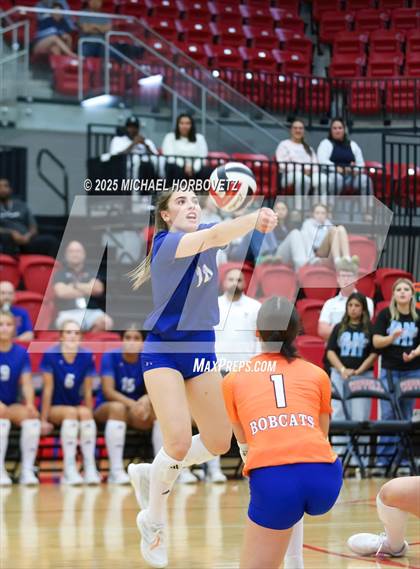 Thumbnail 2 in Allen vs. Byron Nelson (UIL 6A D1 Regional Semi-Final) photogallery.