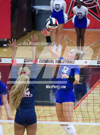 Thumbnail 1 in Allen vs. Byron Nelson (UIL 6A D1 Regional Semi-Final) photogallery.
