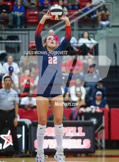 Thumbnail 3 in Allen vs. Byron Nelson (UIL 6A D1 Regional Semi-Final) photogallery.